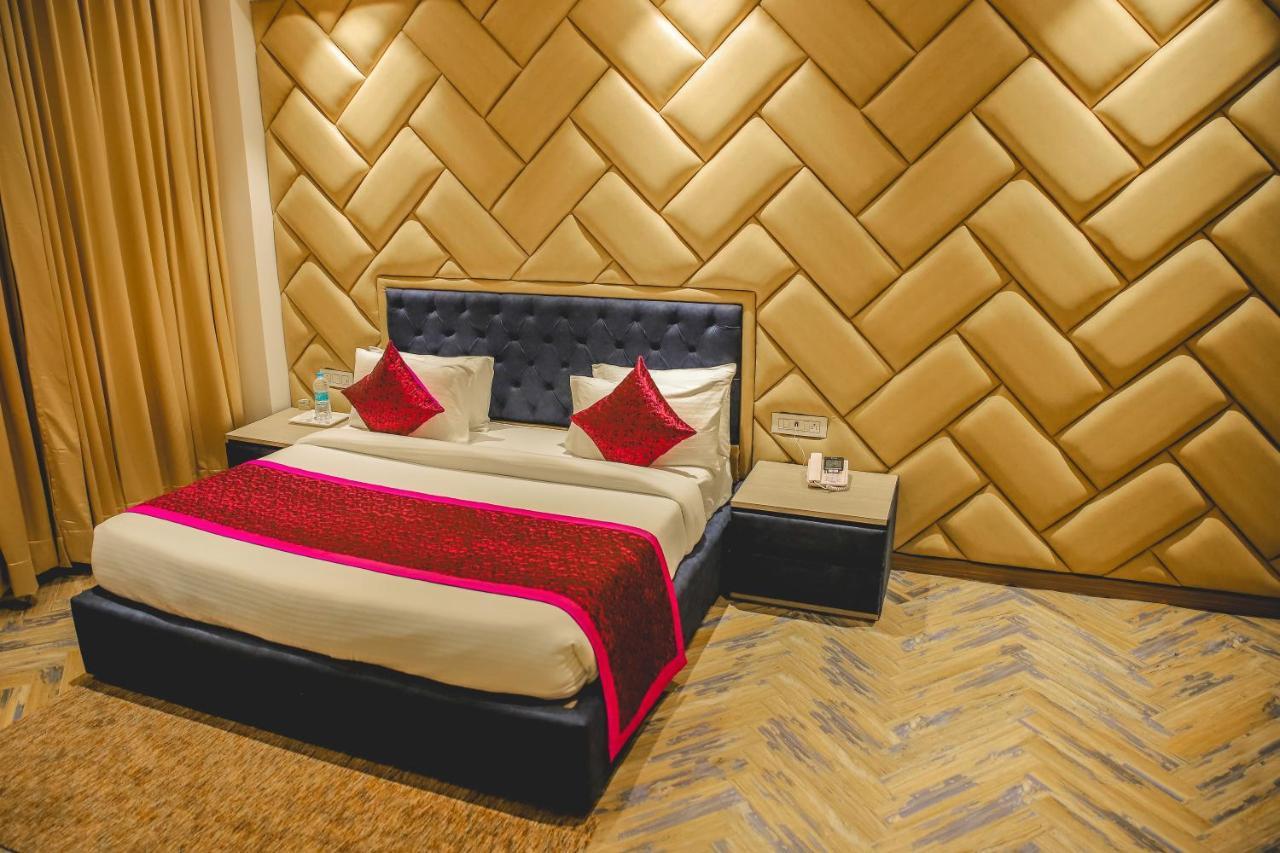 The Orlov Hotel Pānīpat Extérieur photo