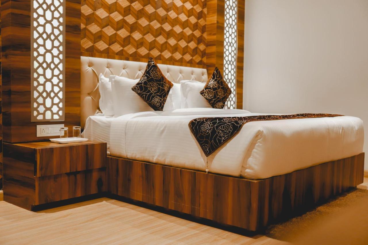 The Orlov Hotel Pānīpat Extérieur photo